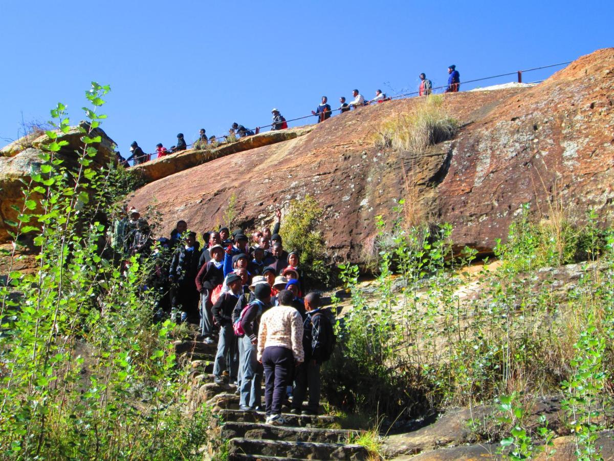 Liphofung Cave, Chalets Hotel Butha-Buthe Kültér fotó