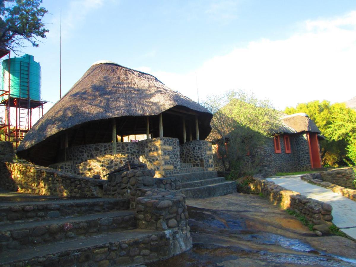 Liphofung Cave, Chalets Hotel Butha-Buthe Kültér fotó