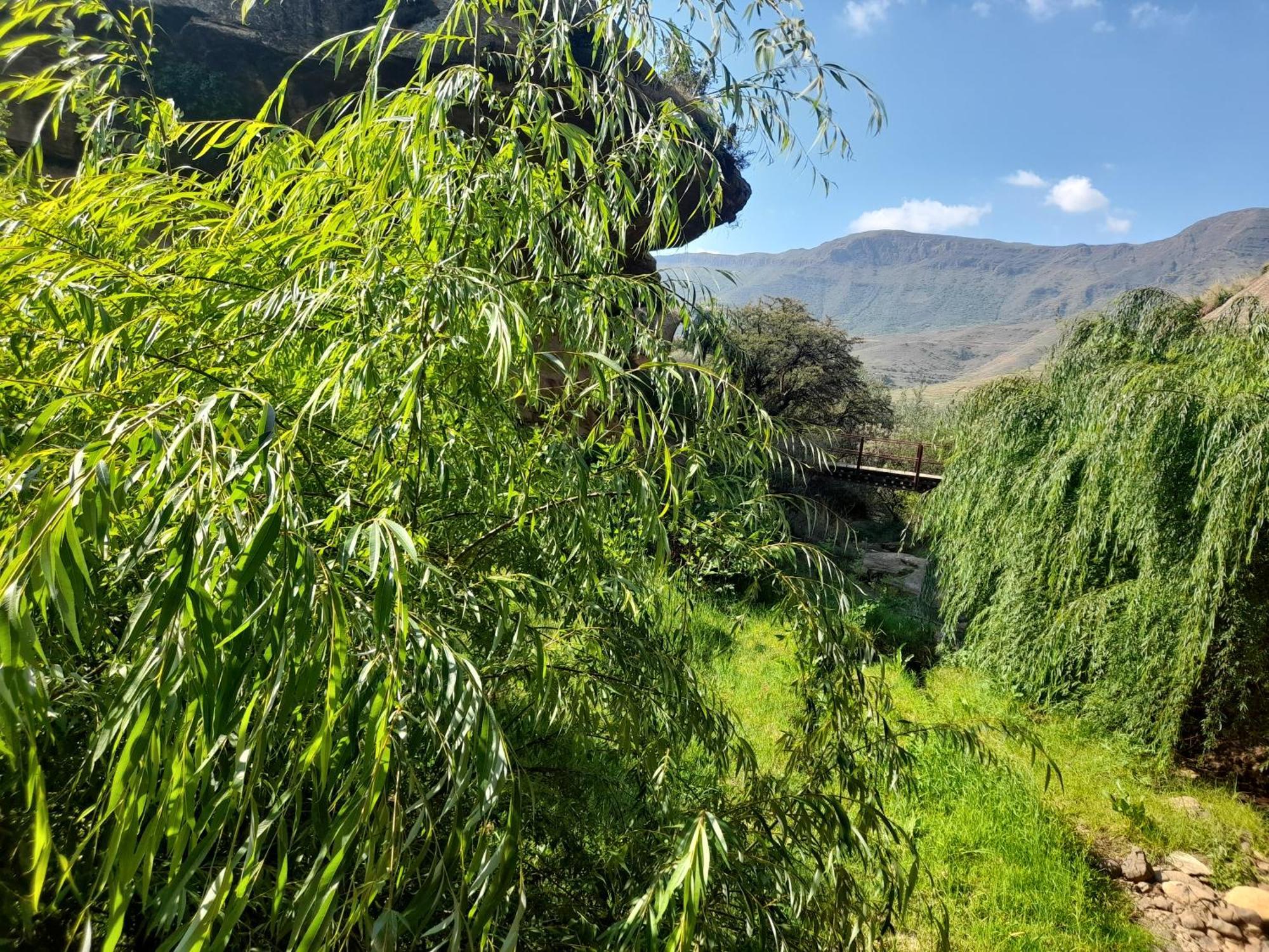 Liphofung Cave, Chalets Hotel Butha-Buthe Kültér fotó